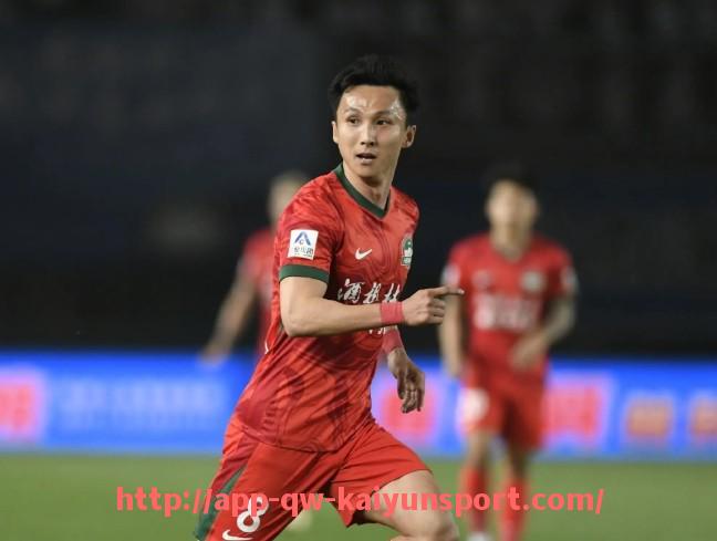 开云体育官网app下载-法甲2024赛季战术变化趋势：控球率、转换速度与压迫强度